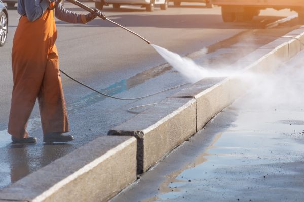 Commercial Concrete Cleaning in Bellevue