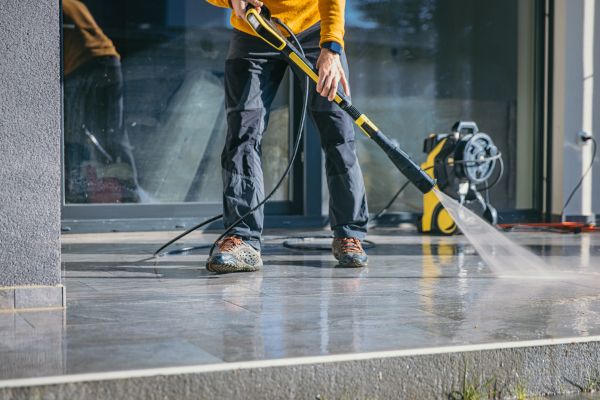 Concrete Cleaning in Bellevue