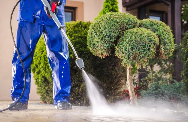 Driveway Cleaning in Bellevue