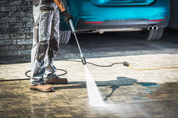 Driveway Pressure Washing in Bellevue