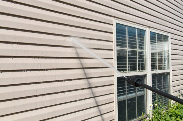 Pressure Washing in Bellevue