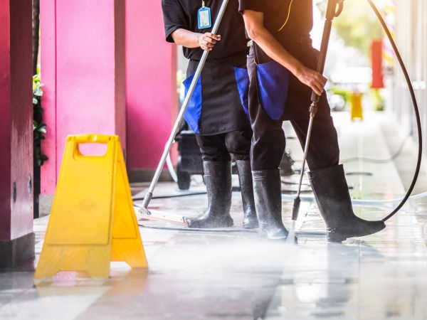 Commercial Power Washing in Bellevue