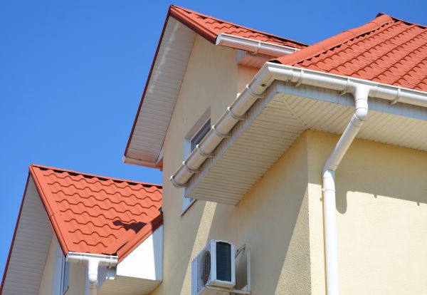 Soffit Cleaning in Bellevue