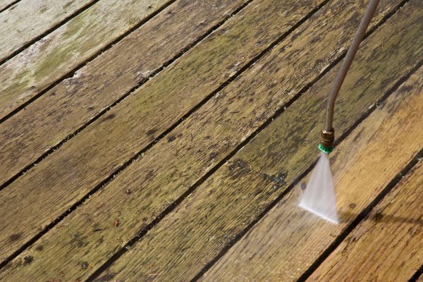 Deck Mold Removal in Bellevue