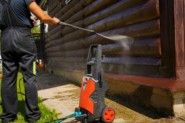 Cabin Pressure Washing in Bellevue